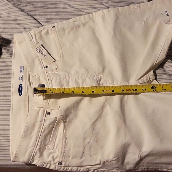 𝅺OLD Navy High Rise Shorts White Tattered Jeans Shorts - Picture 8 of 9